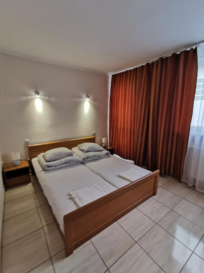 Lesne Zacisze - K. Niepokalanowa Bed & Breakfast *